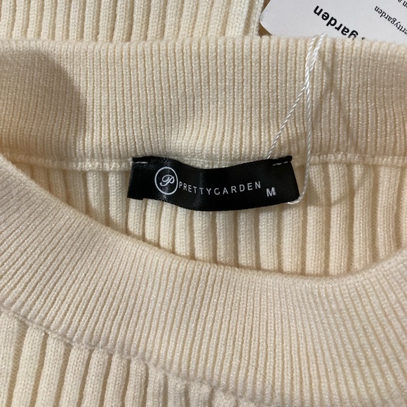 Pretty Garden, Ivory ribbed Knit, Body-con 2 piece dress with pullover shrug, M - Picture 9 of 14